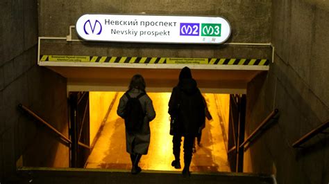 В петербургском метро завёлся новый трогательный маньяк