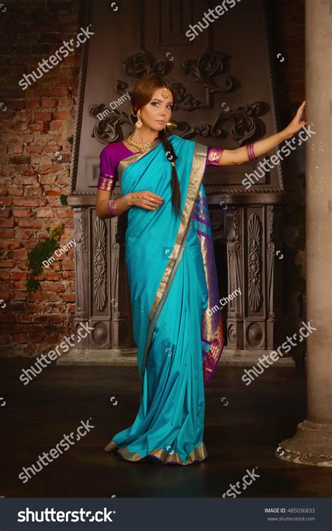 Beautiful Young Woman Traditional Indian Clothing Stock Photo 485036833