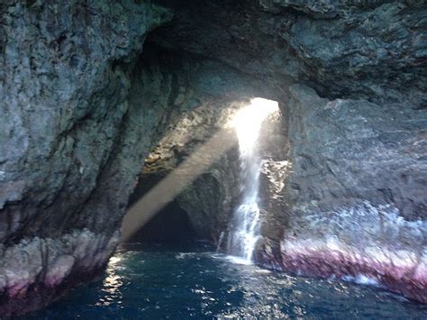 Kauai Sea Cave Waiahuakua Na Pali Experience