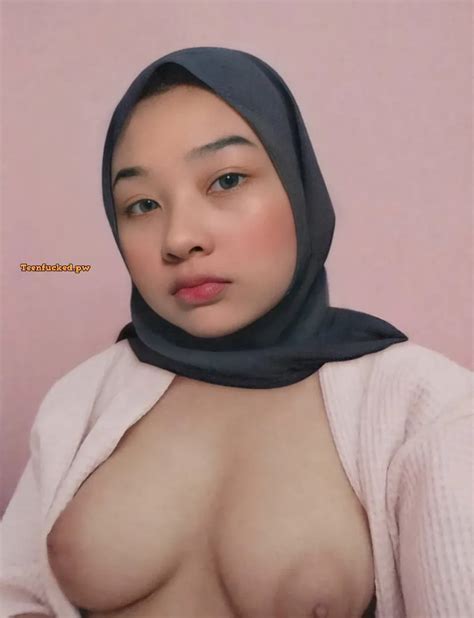 Jilbab Selfie Memek Tanpa Bulu Sexy Photos