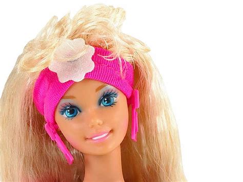 Sie zeigen uns von der besten oder lustigsten seite. Barbie-Puppe: 50 Jahre faltenfrei - Panorama - Badische ...
