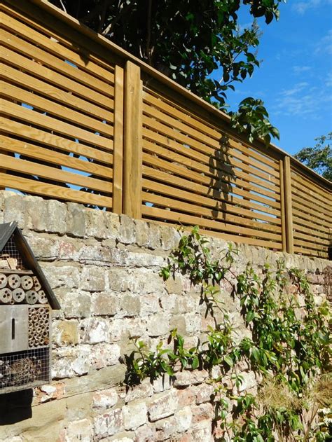 Venetian Fence Panels Venetian Style Fences In 2021 Privacy Fence