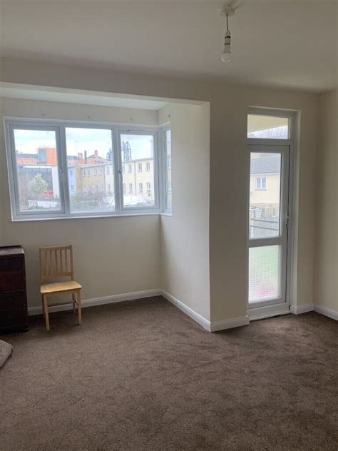 newly refurbished one bed 1st floor flat to let in whitechapel london gumtree