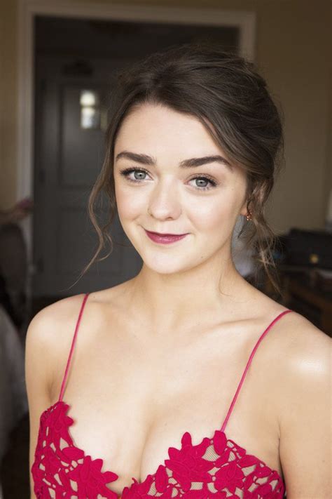 Got S Arya Stark Sexy Images Top Seducing Pictures Of Maisie