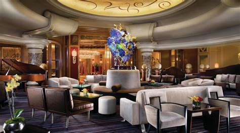 Baccarat Bar A Sophisticated Bar And Lounge Bellagio Las Vegas Mgm Resorts