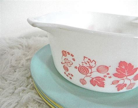 Pyrex Vintage Pink Flower And Leaf Baking Dish Or Bowl