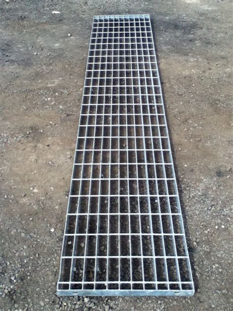 Floor Forge Walkway Galvanised Steel Grating 2490 Mtr X 460 Mm Used