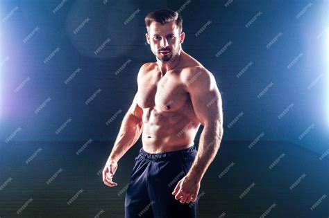 Homem De Aptidão Muscular Estátua Antiga Músculos Perfeitos Seis Pack