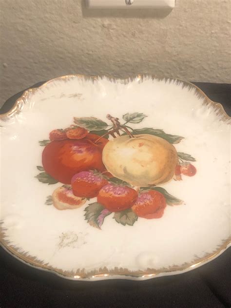Set Of Vintage Fruit Plates Fruit Design With Gold Trim Etsy