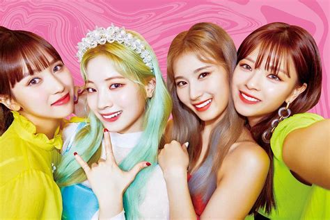 At 9:30pm et/6:30pm pt (kst: TWICE ''FANCY YOU'' GRUP POSTER / KART POSTAL Grup 5 - POSTER