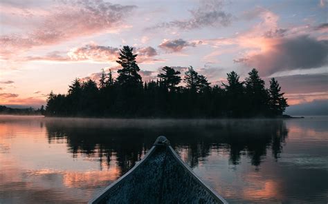 Download Wallpaper 3840x2400 Boat Lake Island Dusk 4k Ultra Hd 1610