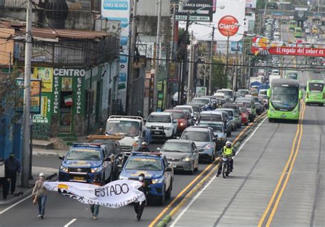 Dos Manifestaciones Crean Caos Vehicular En Zona