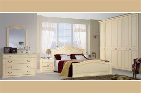 Hai davvero bisogno di un sacco di riferimenti. Camera da letto classica Modello Angelica - Arredo Casa FVG