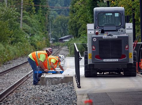 Watching your step: Amtrak repairs platforms — Waterbury Roundabout