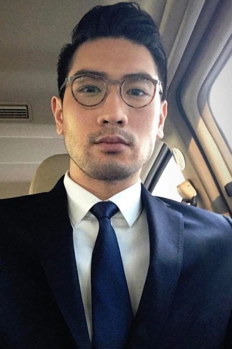 13 Brilliant Asian Hairstyles For Men With Glasses