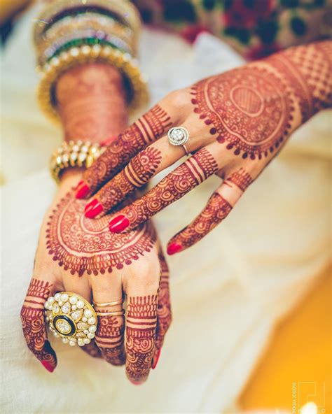 8 Simple And Easy Mehndi Designs For Hands That You Can