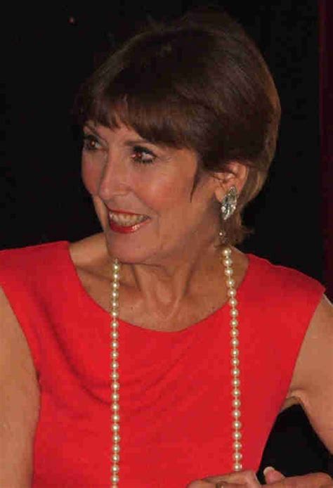 Carry On Actress Anita Harris Who Grew Up In Midsomer Norton To Star In Cabaret Uk Tour