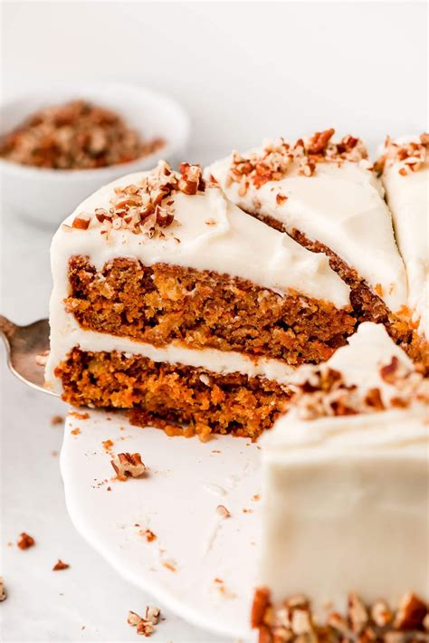 Incredibly Moist And Easy Carrot Cake Garnish And Glaze