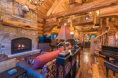 Get a tennessee cabin rental and enjoy the spectacular scenery in all its splendor, or book a vacation home or apartment and live like a local in the home of country, rock, and blues. Luxury Log Cabin with Hot Tub and Fire Pits - Moose Ridge ...