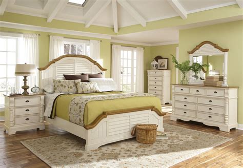 Find incredible bedroom furniture sets at bassett. 50 Best Bedrooms With White Furniture for 2021