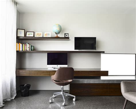 Organization and efficiency are characteristics of a modern home office. Best Modern Home Office Design Ideas & Remodel Pictures ...