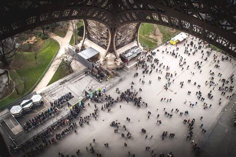 The First Eiffel Tower Base Jump World In Paris