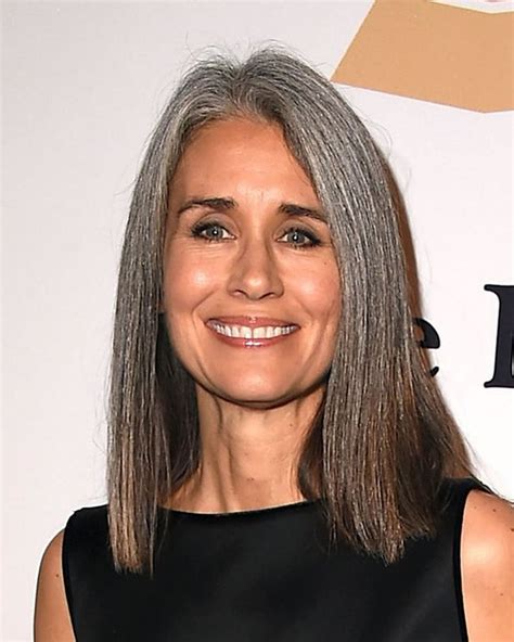 The shape they create offers hair the texture, volume, and movement it needs. 2018's Best Haircuts for Older Women Over 50 to 60 - HAIRSTYLES