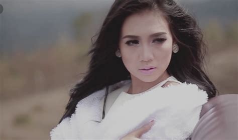 You download lagu savana 2019 dan streaming kumpulan lagu savana 2019 mp3 terbaru di metrolagu dan nikmati, video klip savana. Download Kumpulan Lagu Suliana Banyuwangi Mp3 Terbaru 2019 | Musik Mp3An