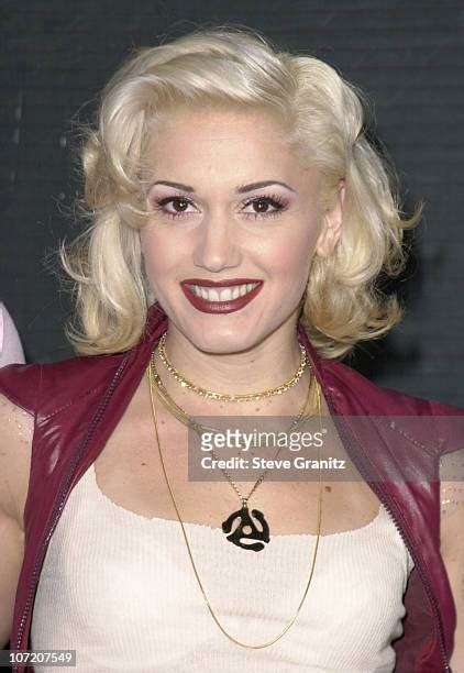 Gwen Stefani 2000 Photos And Premium High Res Pictures Getty Images
