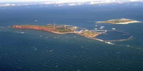 Heligoland is a small german archipelago in the. Pachtverträge unterzeichnet - Helgoland wird Offshore ...