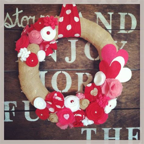 Felt Pinks And Red Valentines Wreath 28 Lovely Handmade Valentines