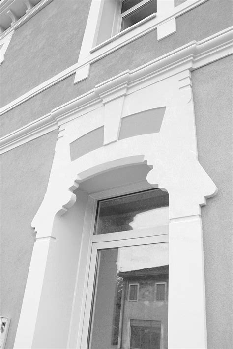 Cornici per facciate e per interni decorhouse. Decorazioni per finestre, cornici per facciate, cornici ...