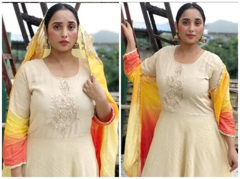 Rani Chatterjee Looks Pretty As She Poses In Simple Traditional Attire