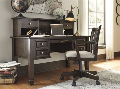 We tested multiple office chairs to find the best ones and spoke to chiropractors and ergonomics experts on what to consider when buying a desk chair. TOWNSER HOME OFFICE DESK SIGNATURE DESIGN BY ASHLEY ...