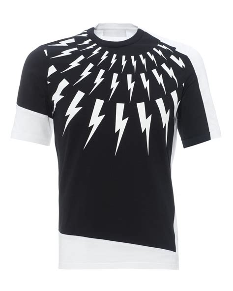 Neil Barrett Mens Offset Thunderbolts Print T Shirt Black And White Tee