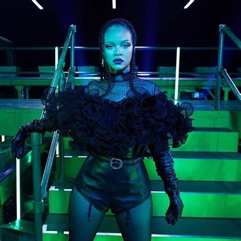 Rihannas Savage X Fenty Volume 2 Show Review Popsugar Fashion Uk