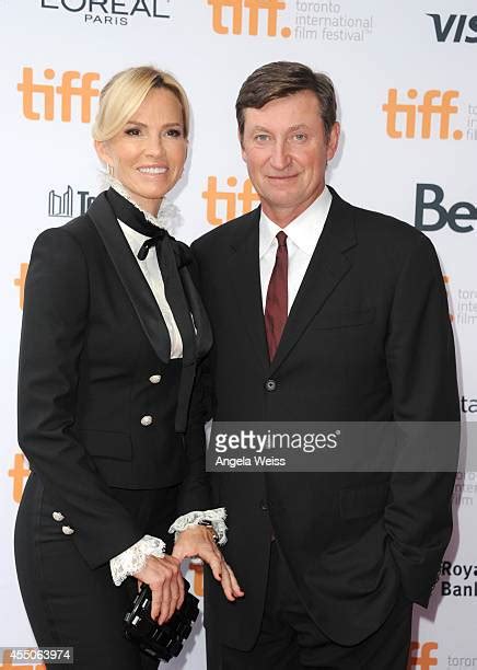 Wayne Gretzky Janet Jones Photos And Premium High Res Pictures Getty