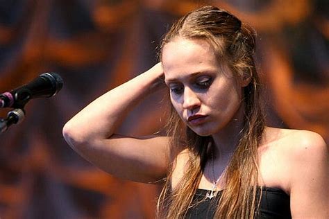 Fiona Apple Reveals Details On Her Battle With Ocd