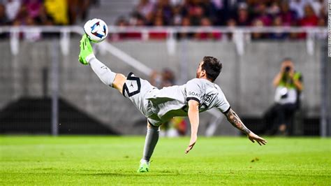 Lionel Messi Scores Acrobatic Bicycle Kick As Psg Thrashes Clermont In