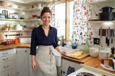 Food Networks Molly Yeh Signs With Icm Partners Deadline