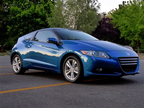 With a host of honda genuine accessories like fog lights and roof rails, the customization possibilities are nearly endless. 2011 Honda CR-Z: Frugal And Fun, Or Compromised Consumption?