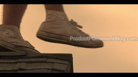 Converse White Shoes Of Chase Stokes As John B In Outer Banks S01e01 Pilot 2020