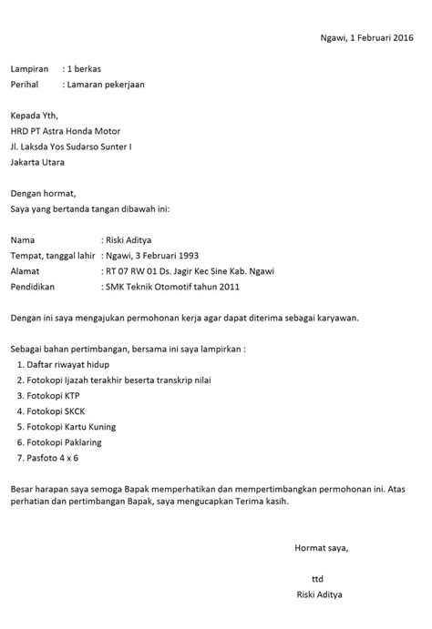 Berikut contoh surat lamaran kerja untuk fresh graduate setingkat sma dan smk yang baik dan benar sesuai dengan syarat dan format perihal perihal adalah maksud dari menulis surat tersebut.dan karena ini adalah lamaran maka kamu bisa menggunakanlamaran kerja sebagai perihal. Contoh Surat Lamaran Pekerjaan Untuk Lulusan Smk ...