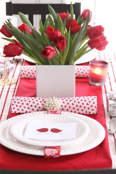 20 Valentine’s Day Table Settings Perfect For Romantic Dinners
