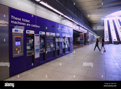 Ticket Machines On The London Underground Stop Accepting Cash During