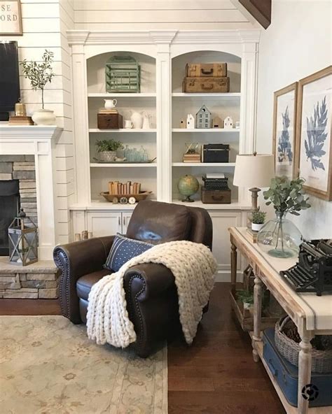 16 Elegant Living Room Shelves Decorations Ideas Lmolnar