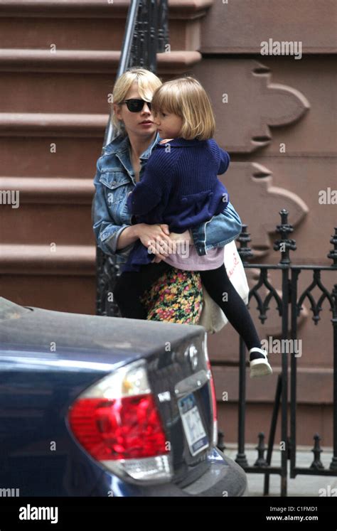 michelle williams goes for coffee with a friend and her daughter matilda new york city usa 15