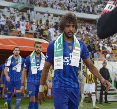 تحدث نجم فريق الهلال والمنتخب الليبي السابق، طارق التايب، عن أسباب تراجع مستوى الفريق في المباريات الماضية، والخسارة أمام الاتحاد بهدفين قال الحكم السابق في الاتحاد السعودي، صالح الشهري، إن الهدف الذي سجله لاعب الاتحاد هارون كمارا في مرمى الهلال صحيح. اخبار الهلال السعودي لهذا اليوم تويتر - مجموعة من الصور