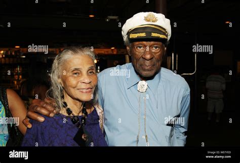 Chuck Berry Wife Hi Res Stock Photography And Images Alamy