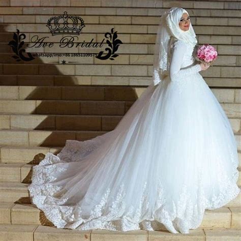 Arabic Muslim Wedding Dresses With Hijab 2017 Long Sleeve Turkey Ball Gown Lace Applique White